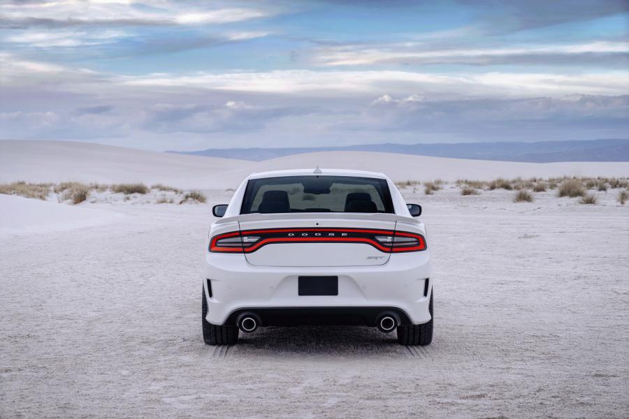  Dodge Charger SRT Hellcat 2015 года  (фото 59 из 111)
